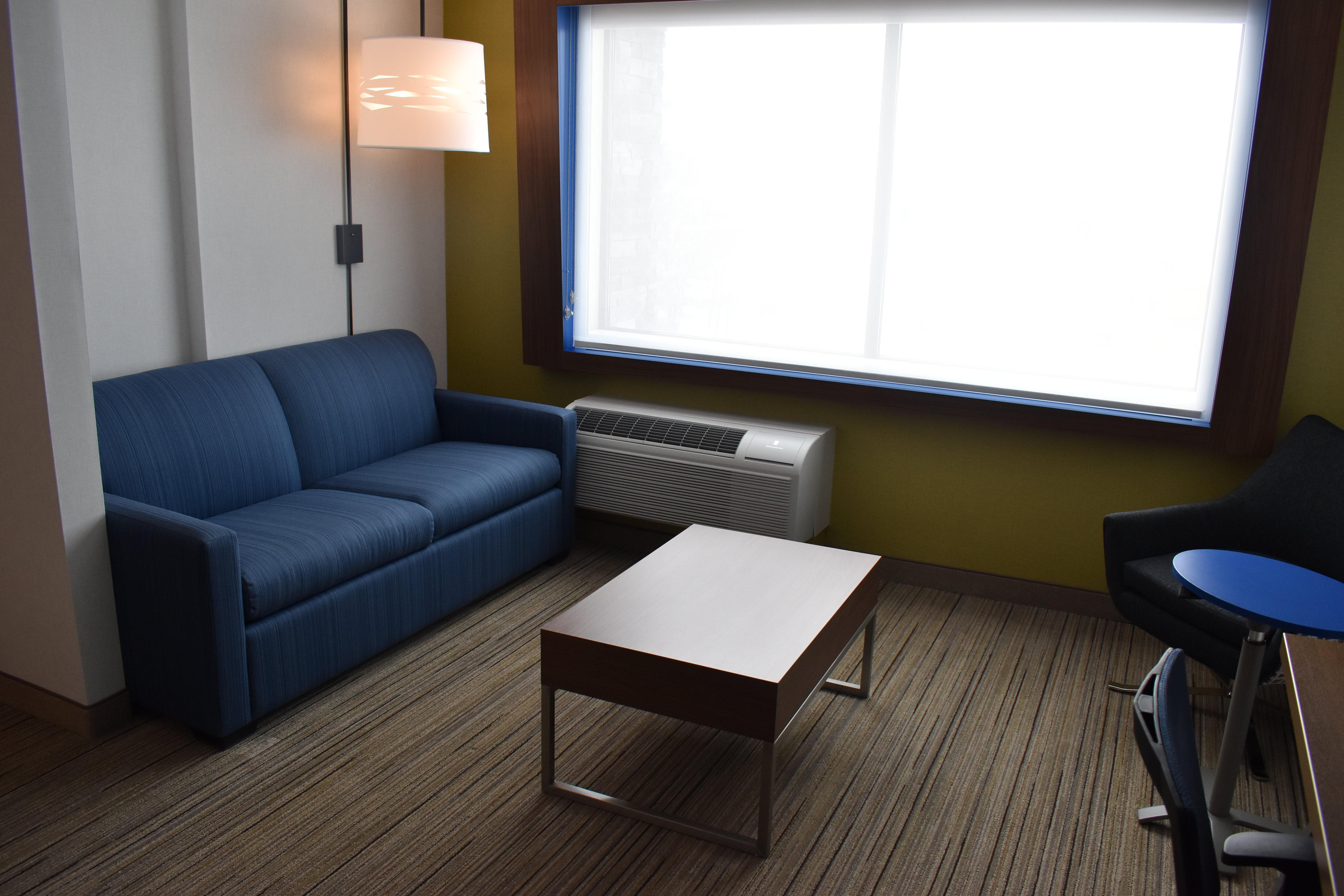 Holiday Inn Express & Suites - Boston South - Randolph By Ihg Eksteriør bilde