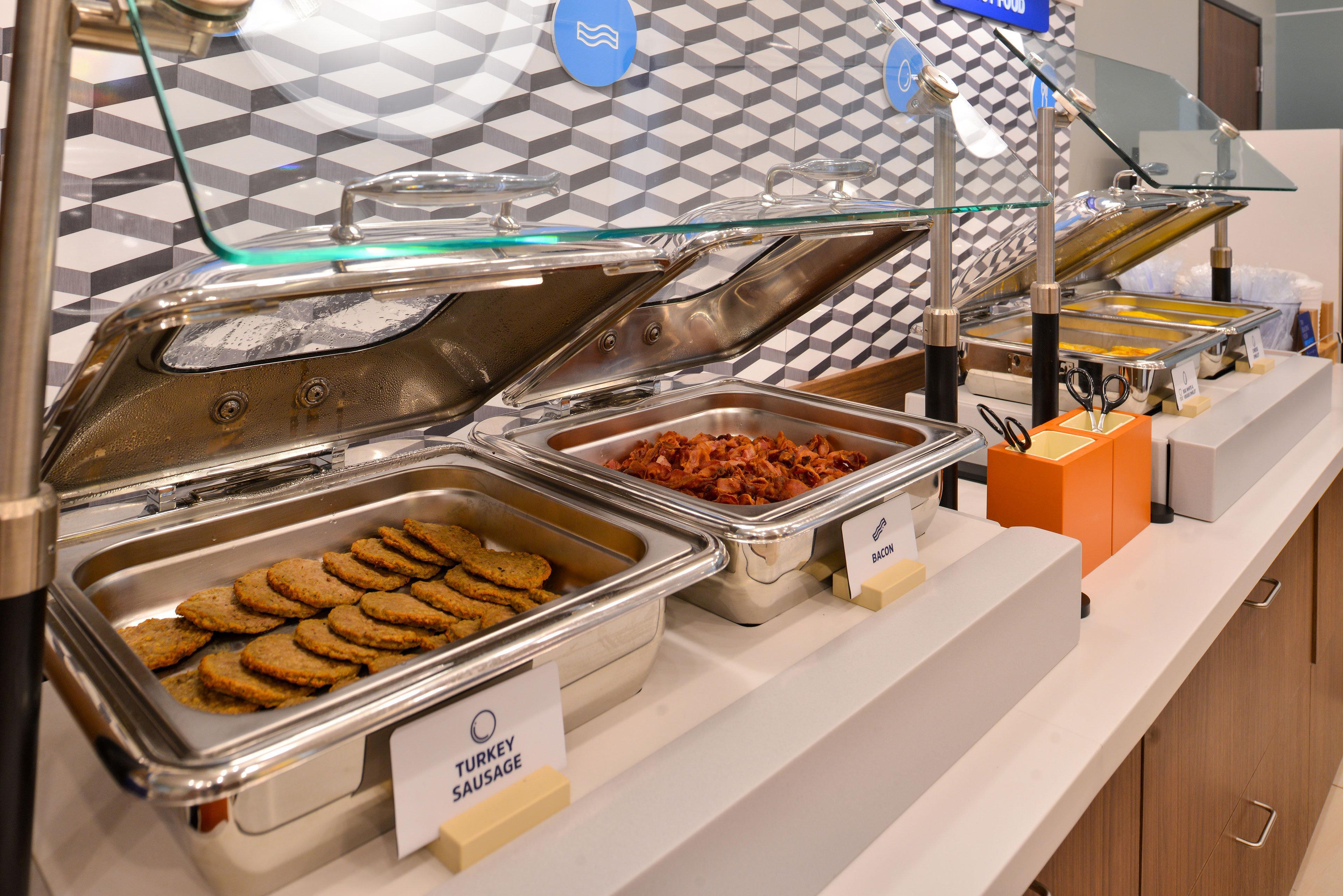 Holiday Inn Express & Suites - Boston South - Randolph By Ihg Eksteriør bilde