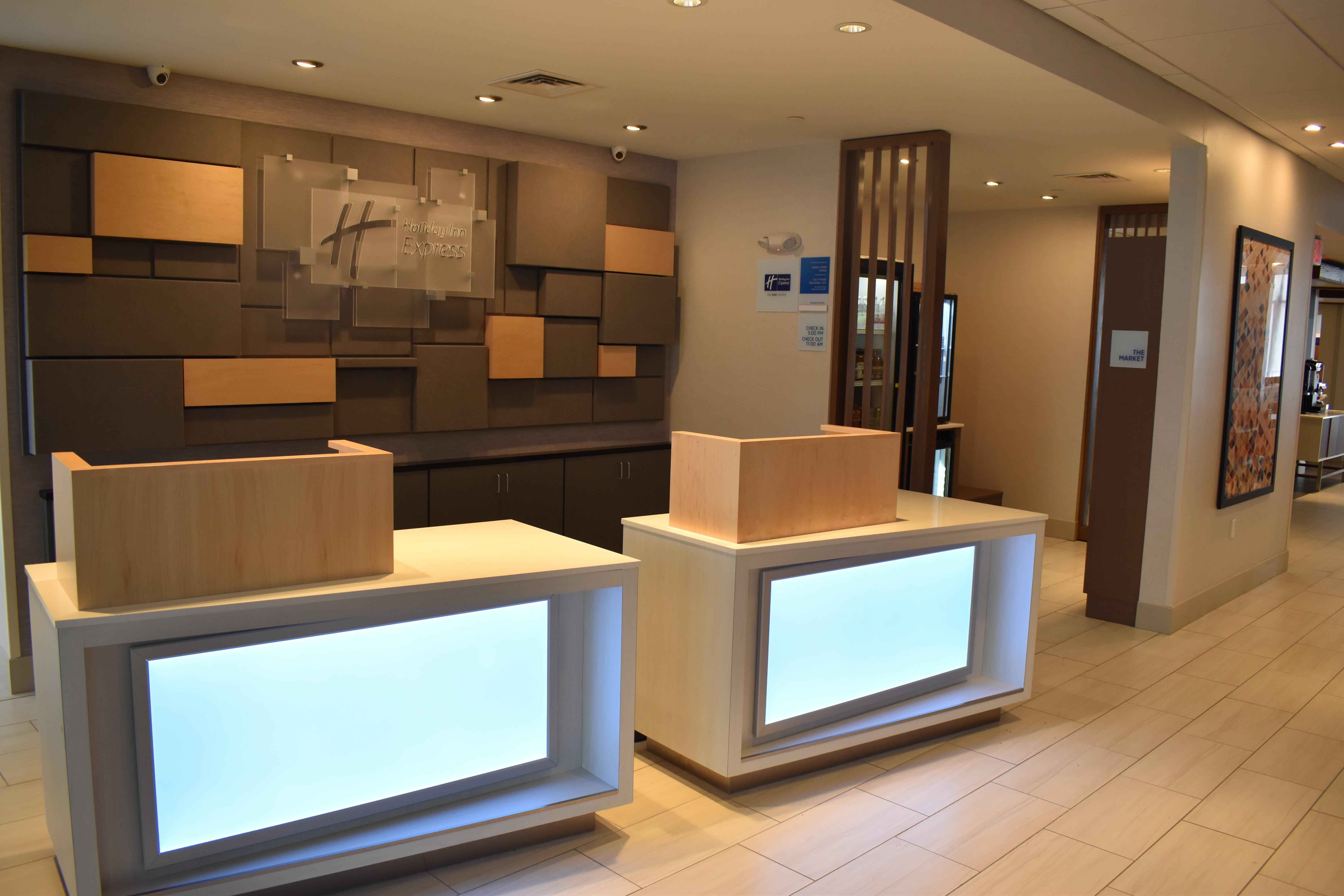 Holiday Inn Express & Suites - Boston South - Randolph By Ihg Eksteriør bilde