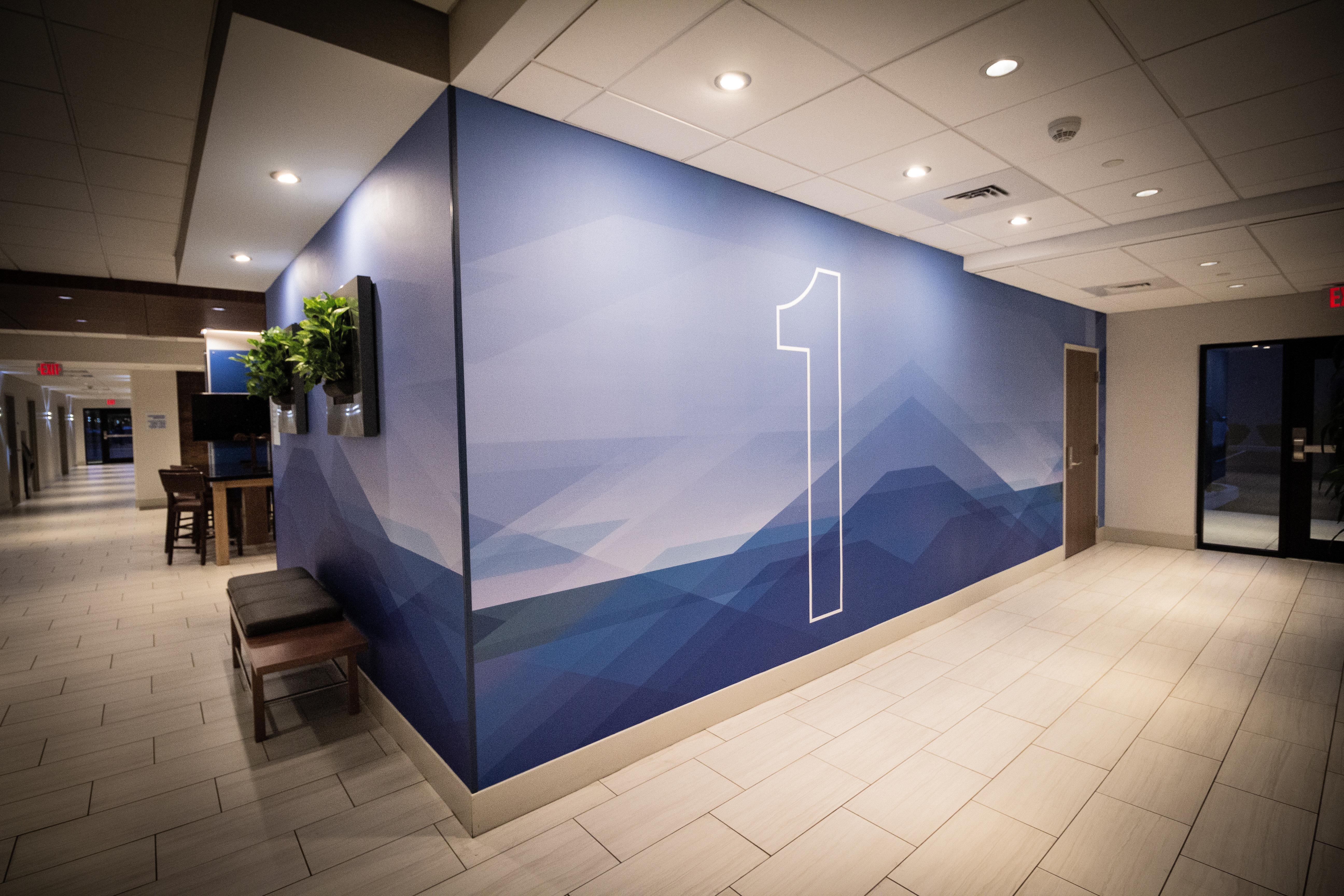 Holiday Inn Express & Suites - Boston South - Randolph By Ihg Eksteriør bilde