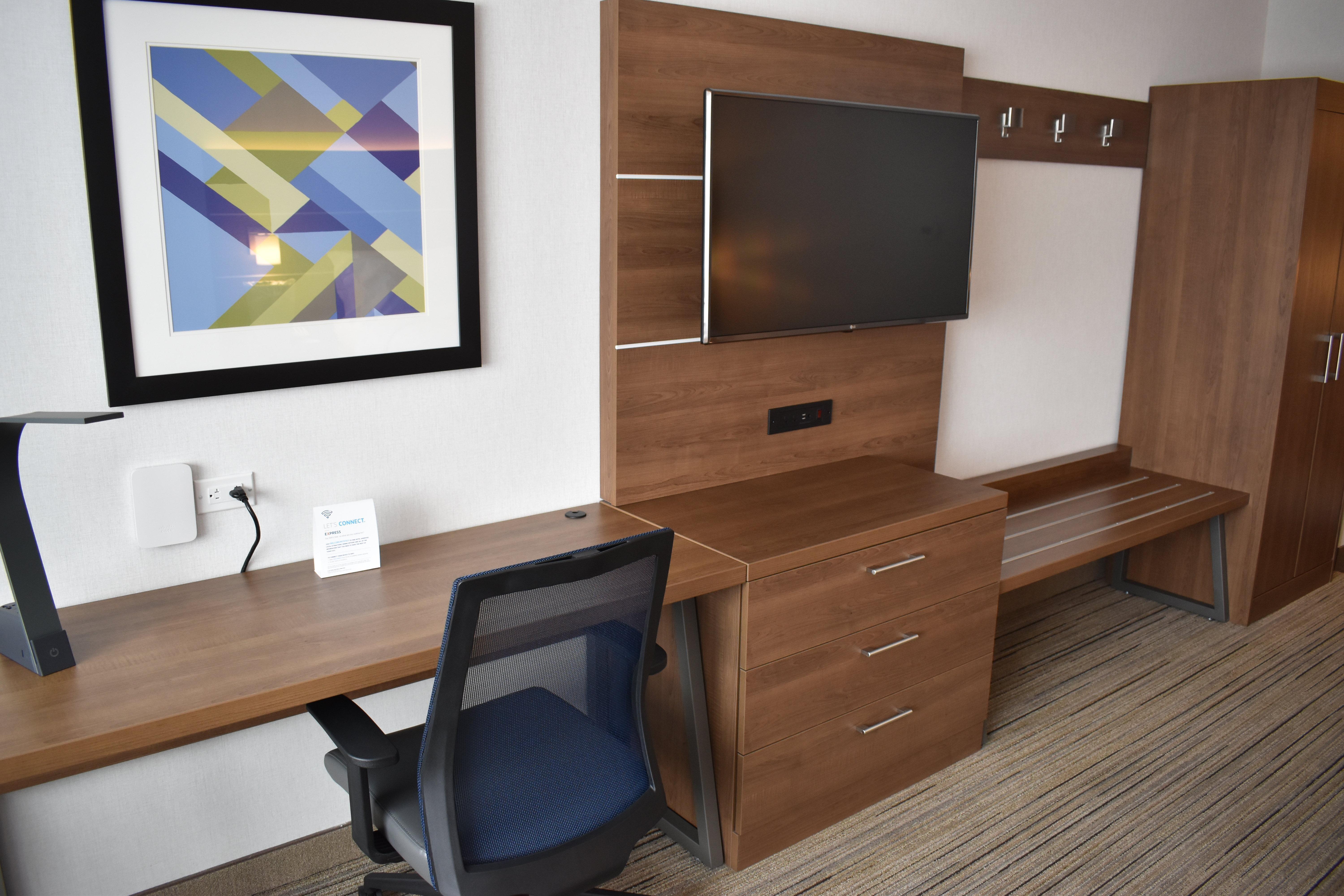 Holiday Inn Express & Suites - Boston South - Randolph By Ihg Eksteriør bilde