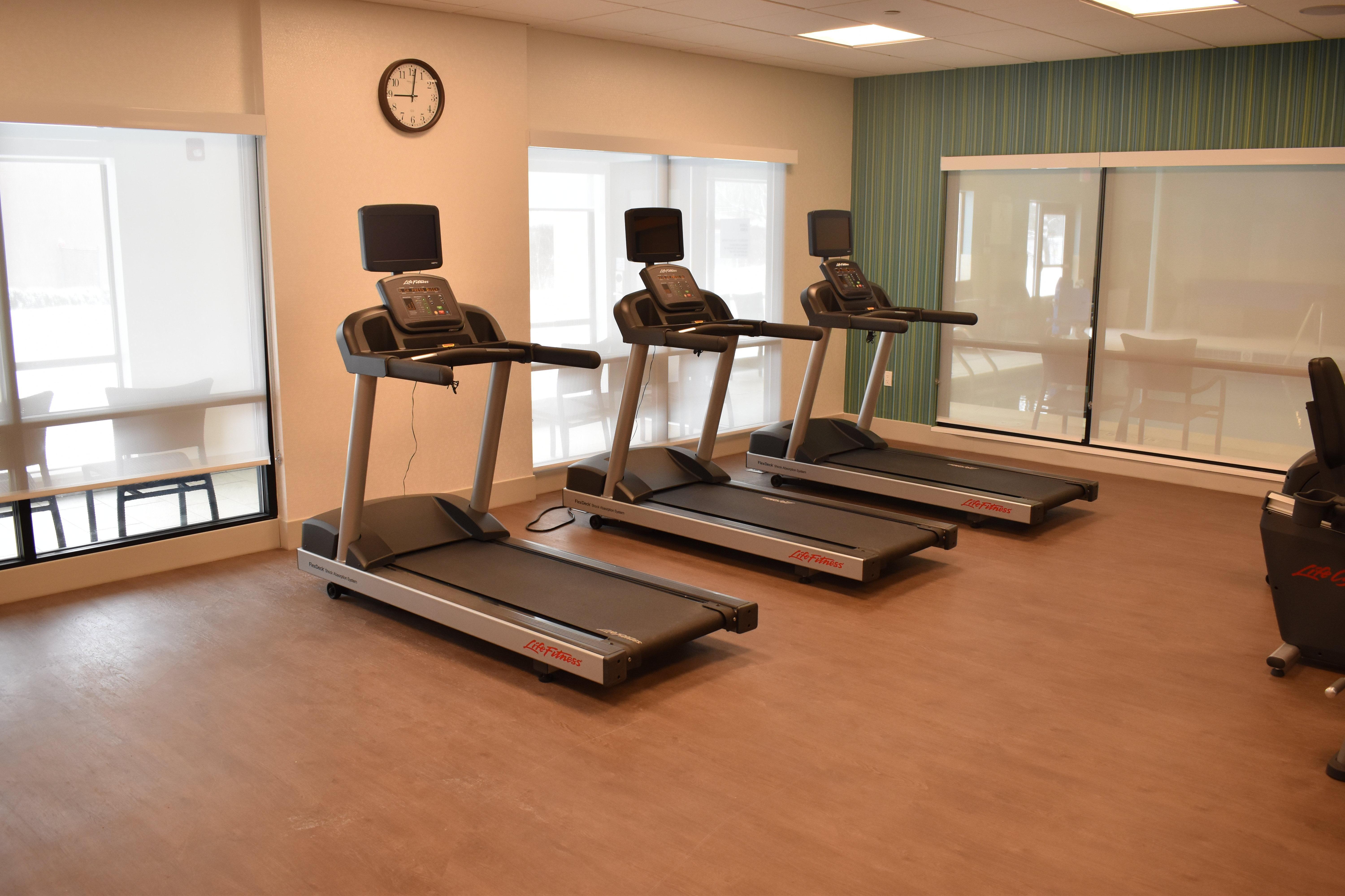 Holiday Inn Express & Suites - Boston South - Randolph By Ihg Eksteriør bilde