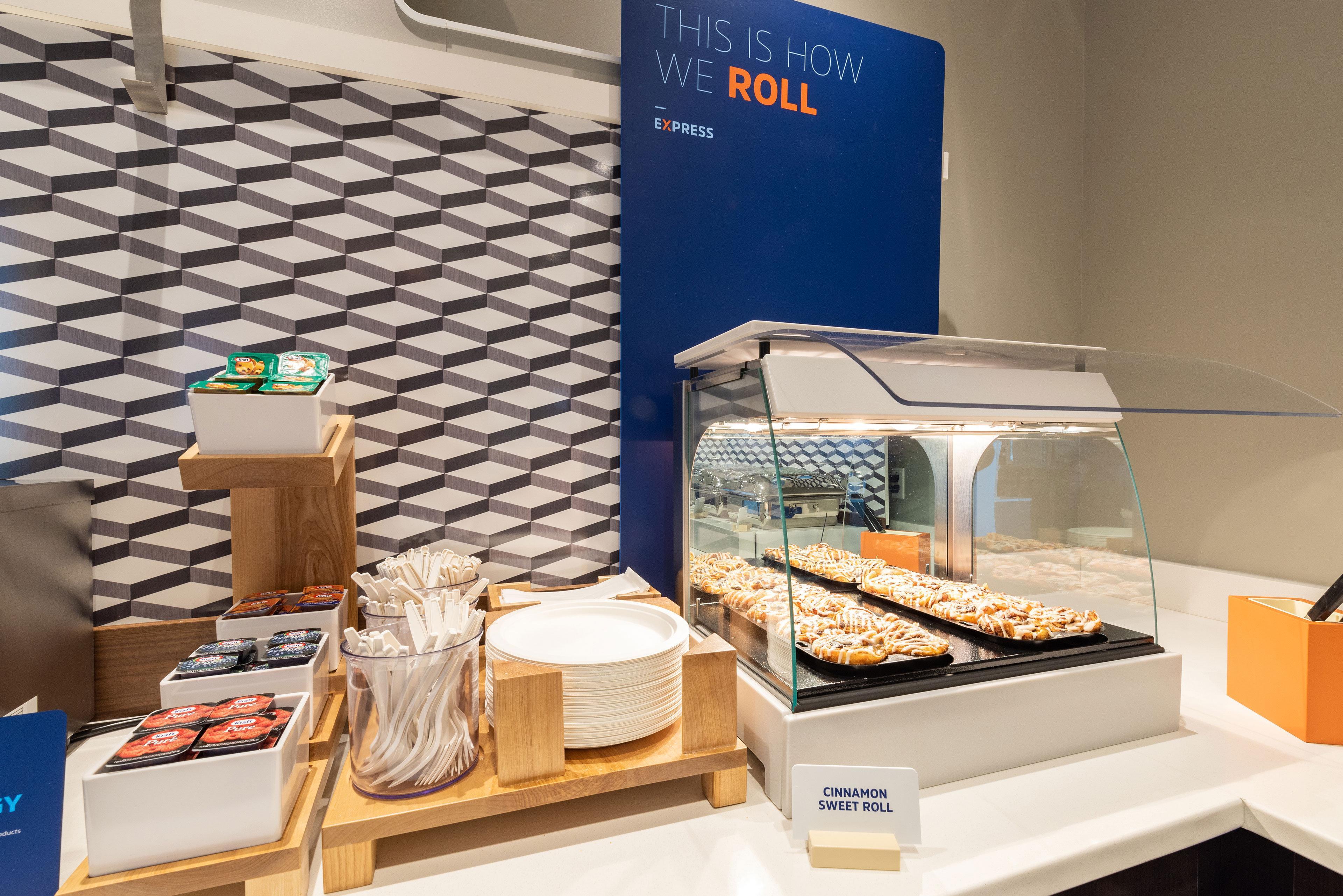 Holiday Inn Express & Suites - Boston South - Randolph By Ihg Eksteriør bilde