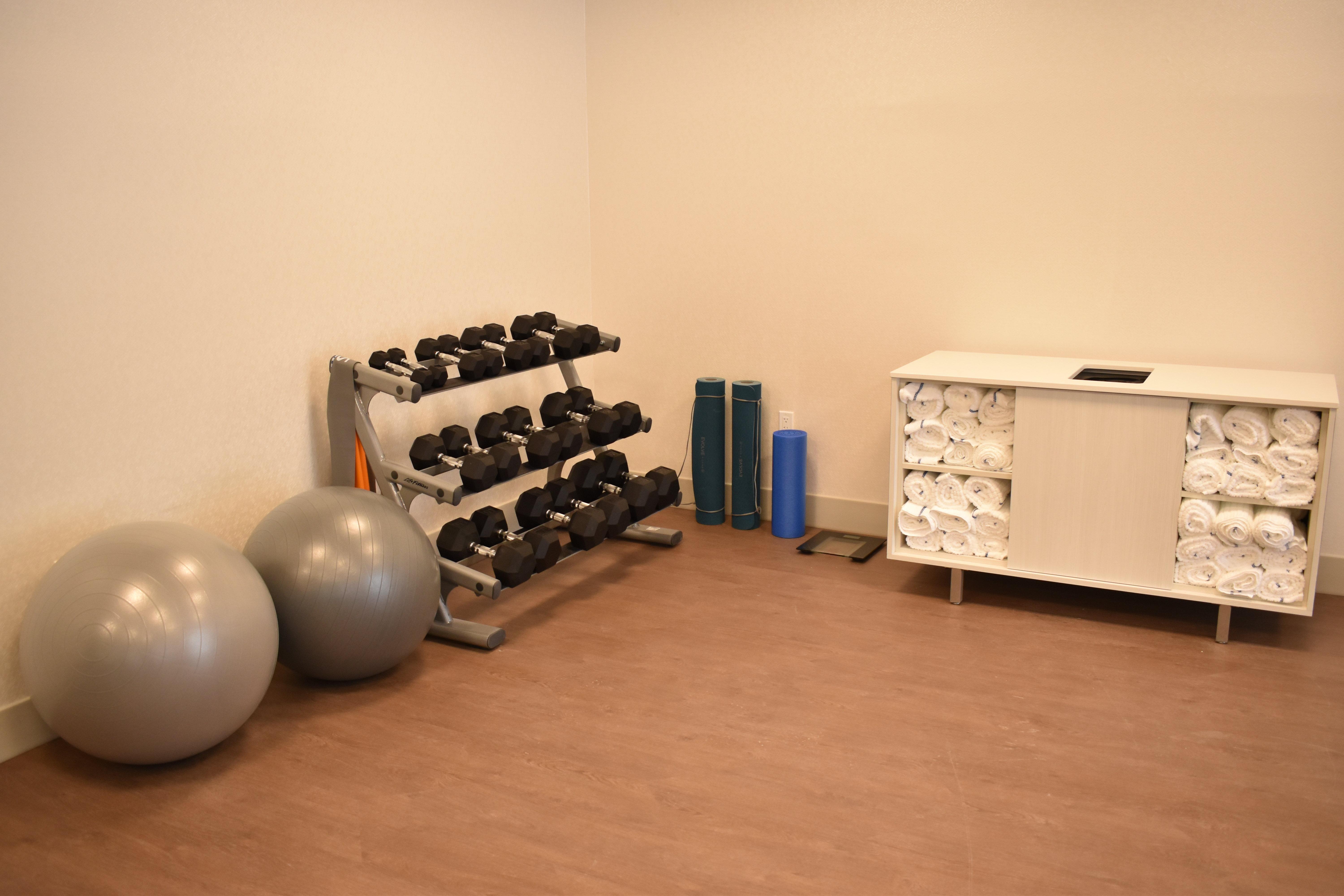 Holiday Inn Express & Suites - Boston South - Randolph By Ihg Eksteriør bilde