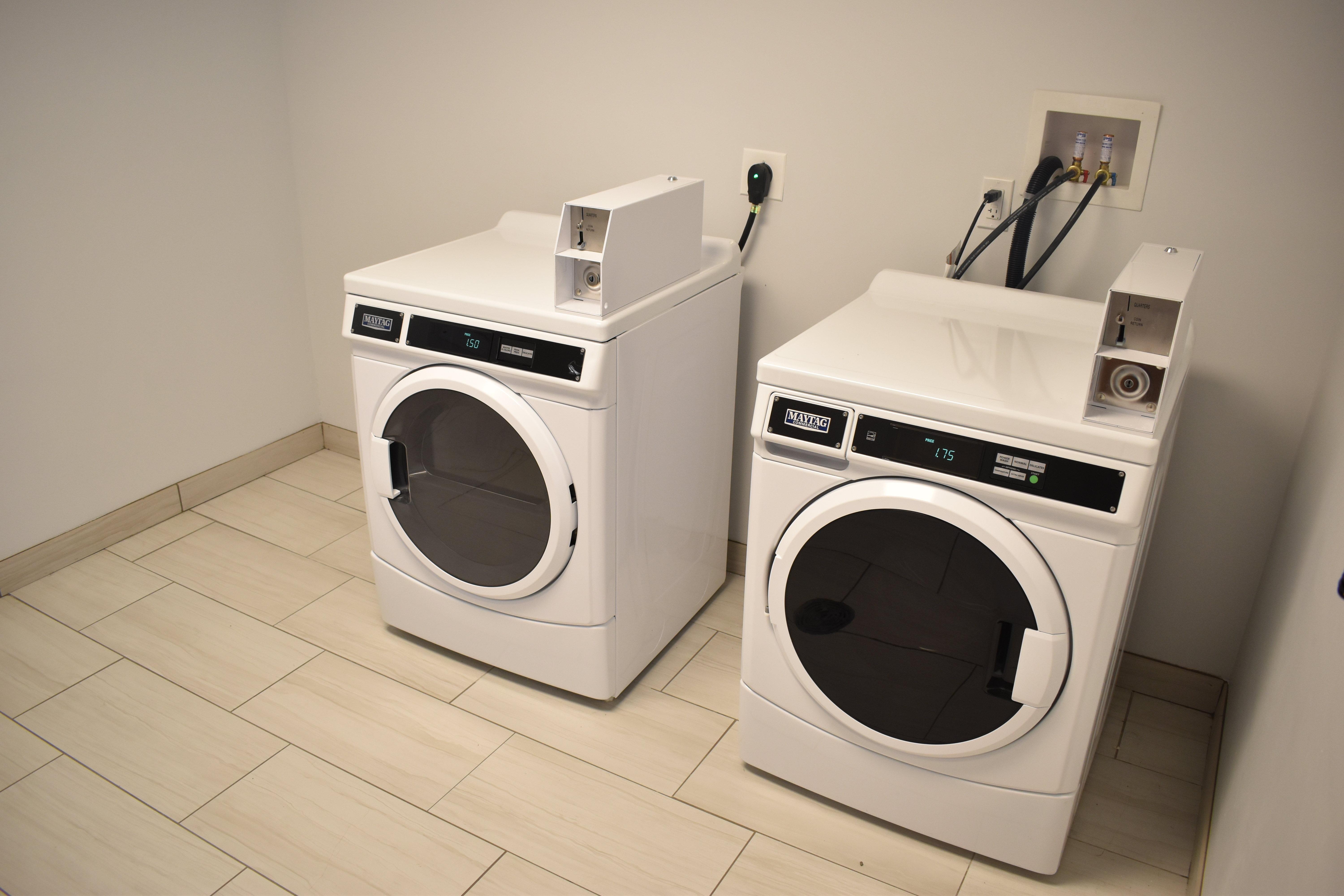 Holiday Inn Express & Suites - Boston South - Randolph By Ihg Eksteriør bilde