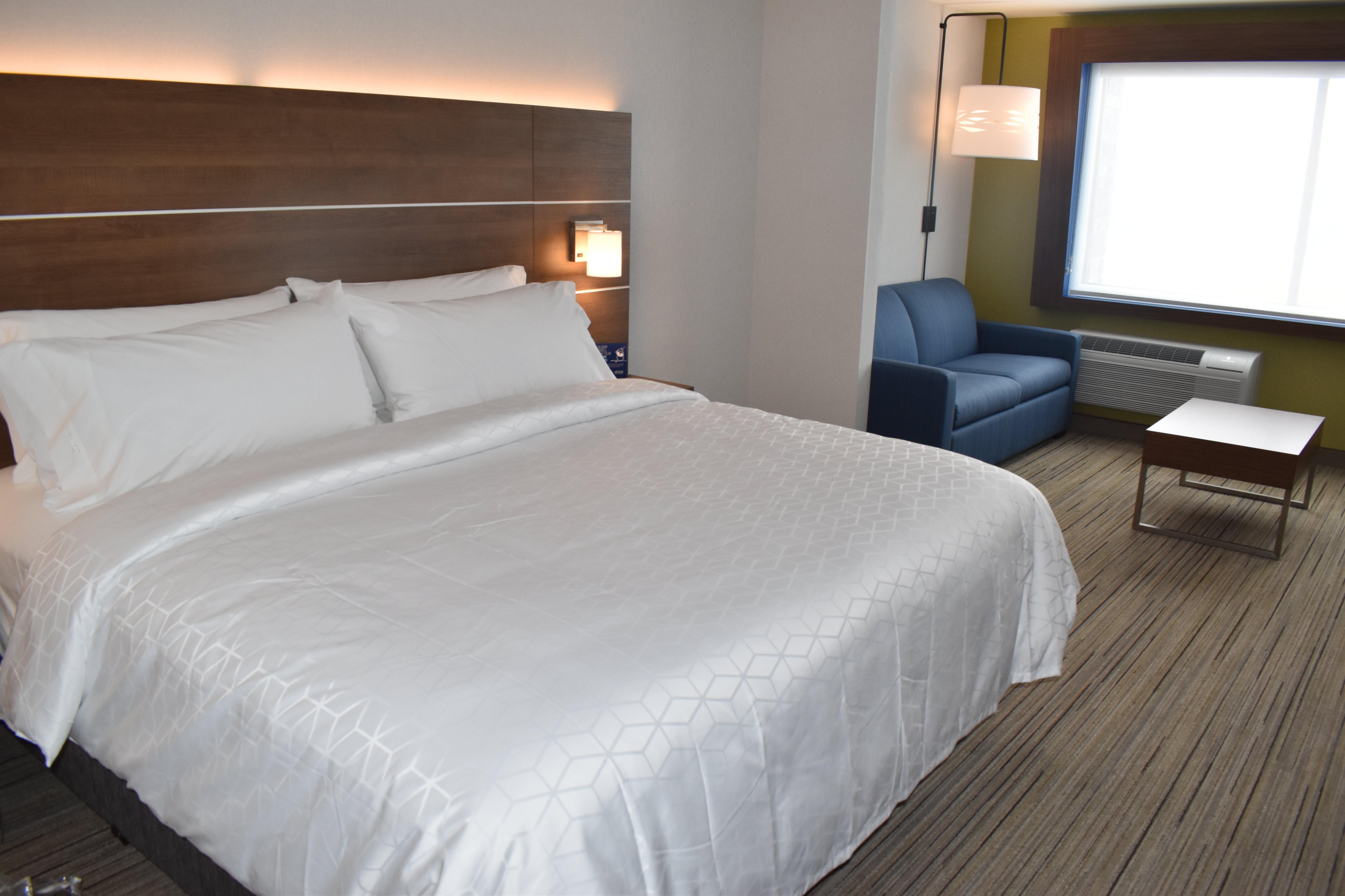 Holiday Inn Express & Suites - Boston South - Randolph By Ihg Eksteriør bilde