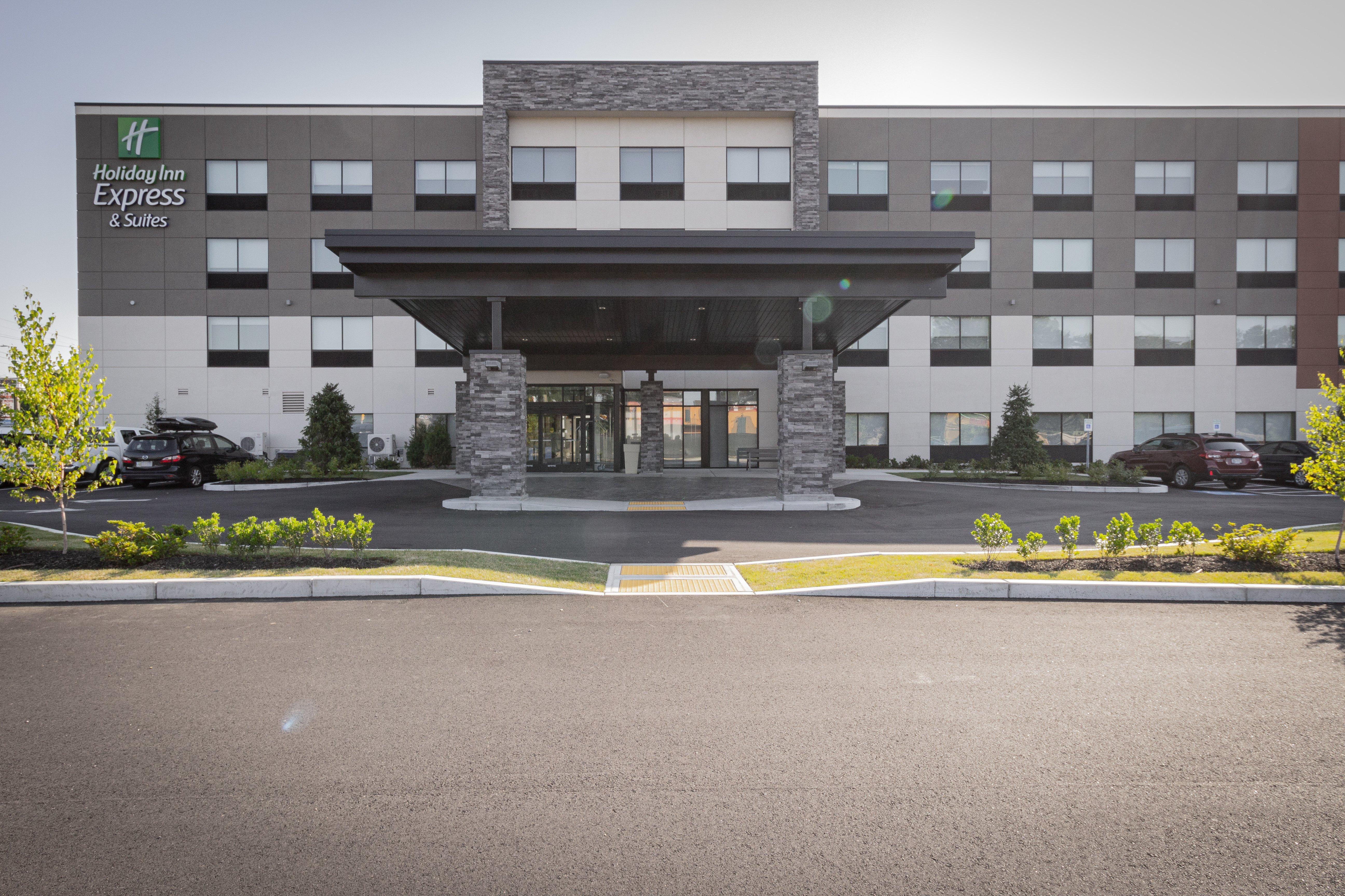 Holiday Inn Express & Suites - Boston South - Randolph By Ihg Eksteriør bilde