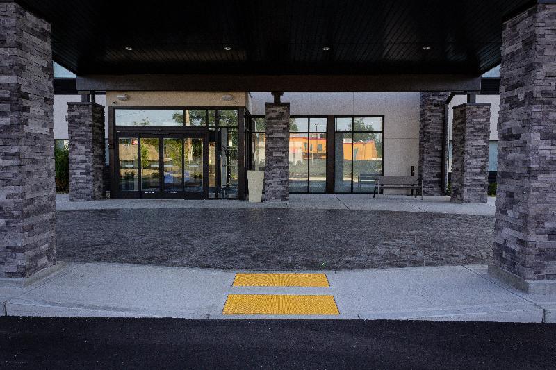 Holiday Inn Express & Suites - Boston South - Randolph By Ihg Eksteriør bilde